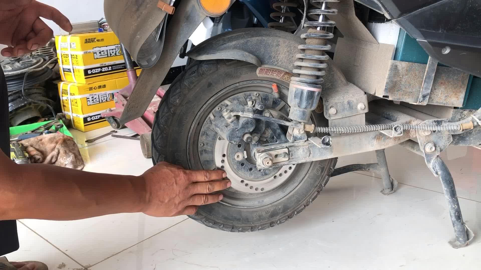 电动车前轮总成安装技巧!只要注意这几步,小白在家都能轻松搞定