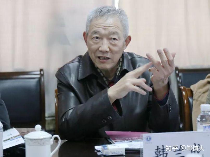 顺便再说一句,由于当过多年老师,韩兰成是收过不少徒弟的,数量不低于