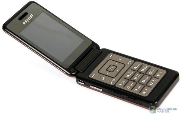 能够一直坚持下来做这种机械折叠的产品也只剩三星,从2008年的w699直