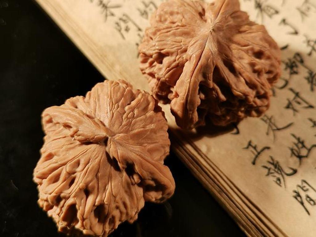 文玩核桃的品种以及价格，大师详解！ - 知乎