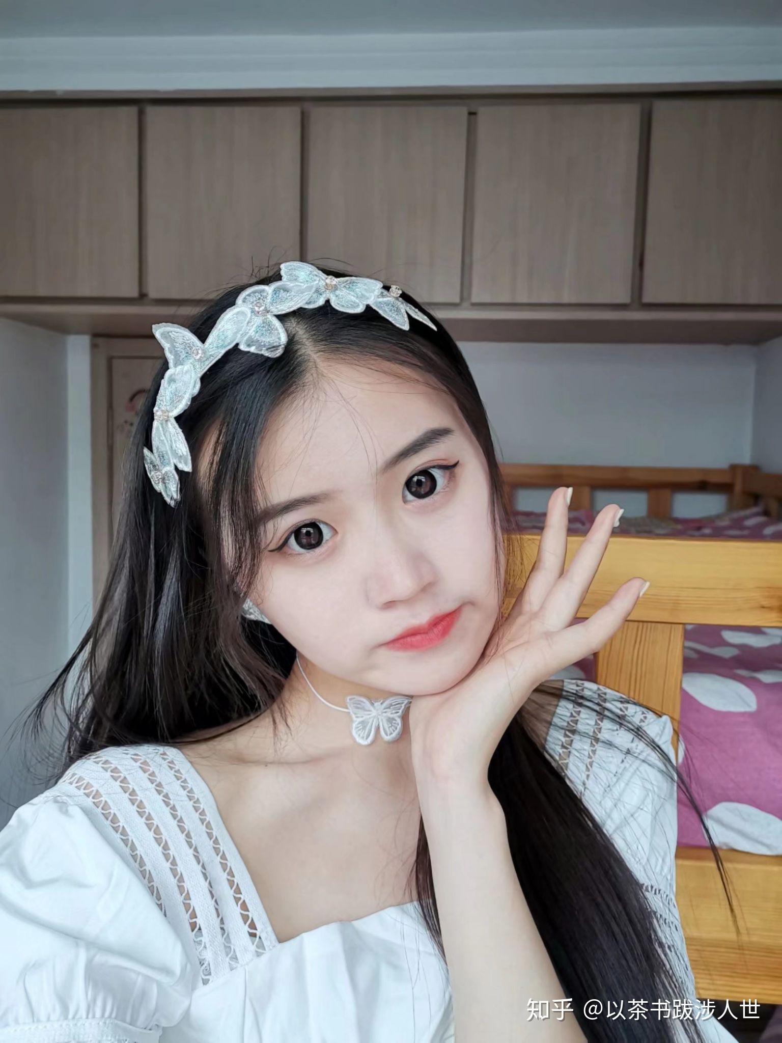 鉴于大家可能对长得漂亮有什么误解,这里贴一个女生打分标准,我觉