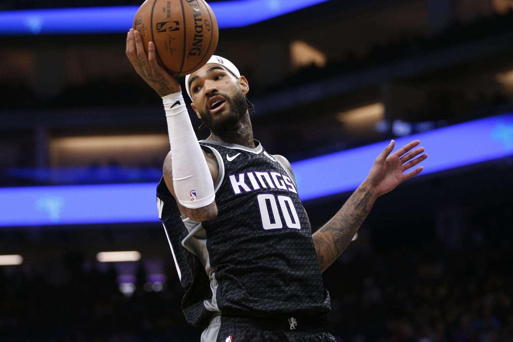 主场加时惜败给开拓者的比赛中,考利斯坦被努尔基奇安排得明明白白