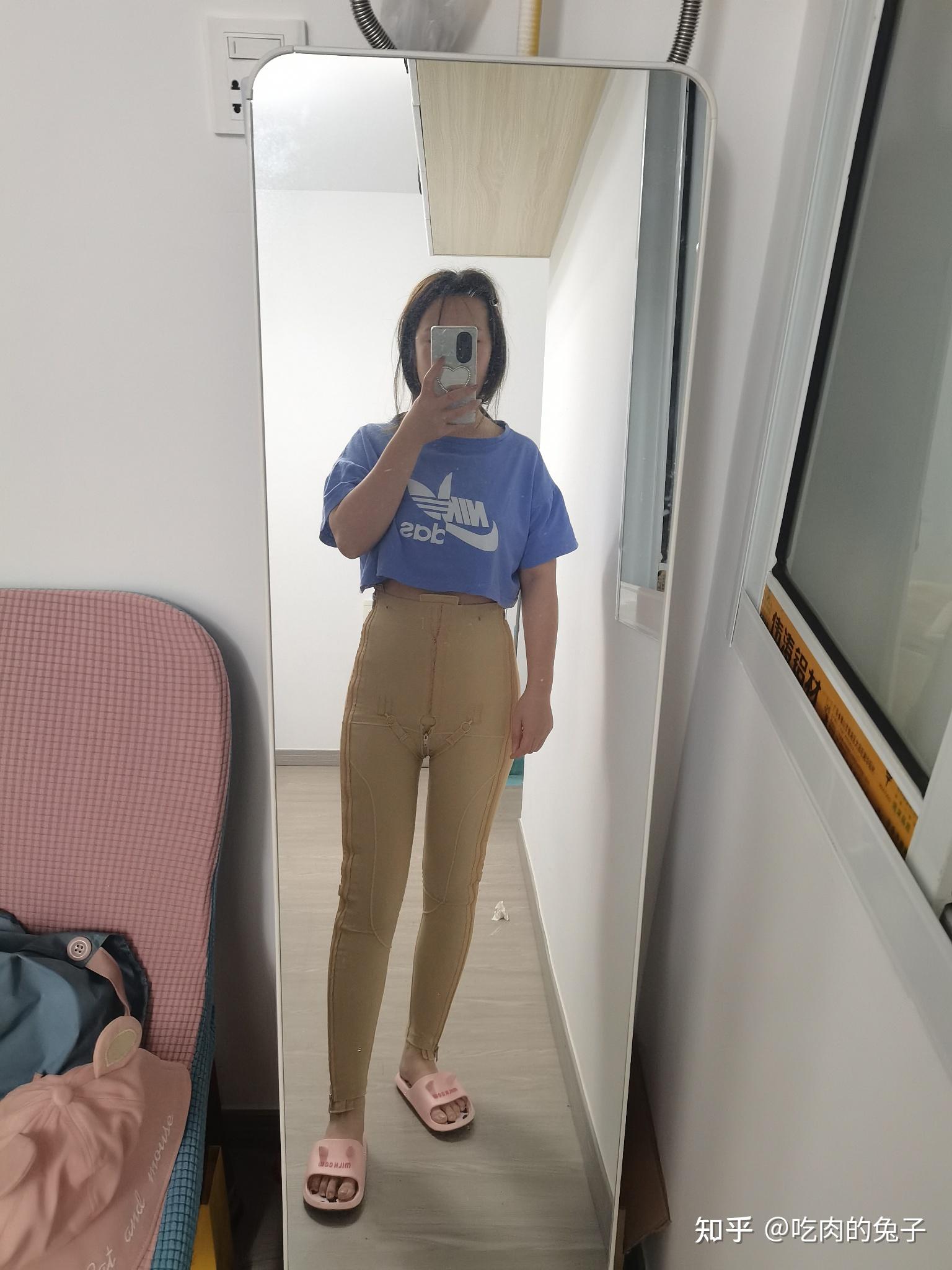 14凌晨半夜爬起来拍照片哈哈哈,我总觉得这个镜子骗人,我才腿才没有