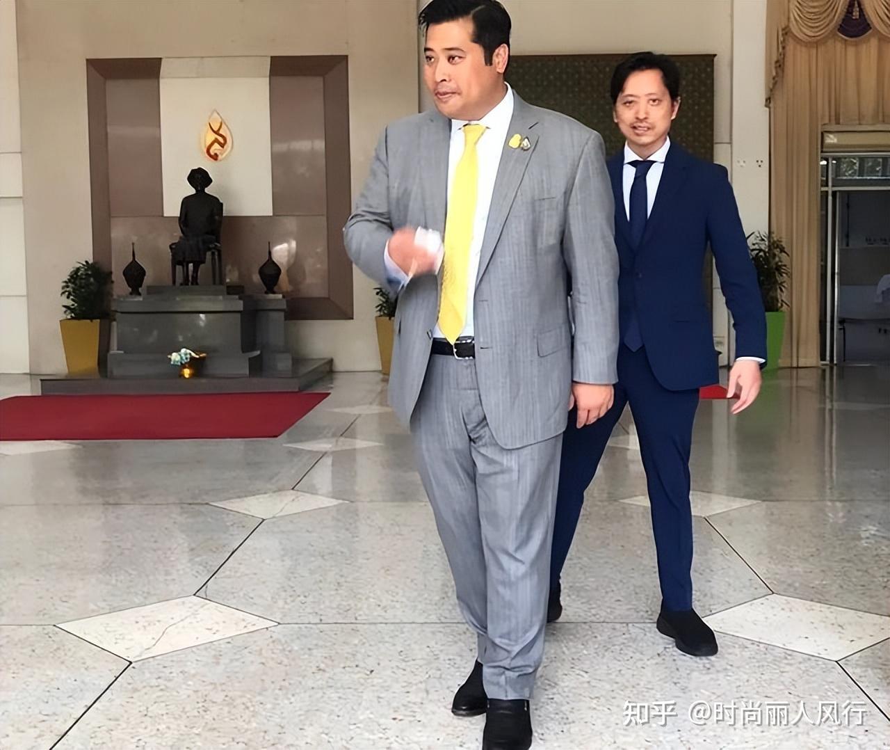 泰国王室这下热闹了!泰王三儿子也回国了,二王子三王子高调祭祖 - 知乎