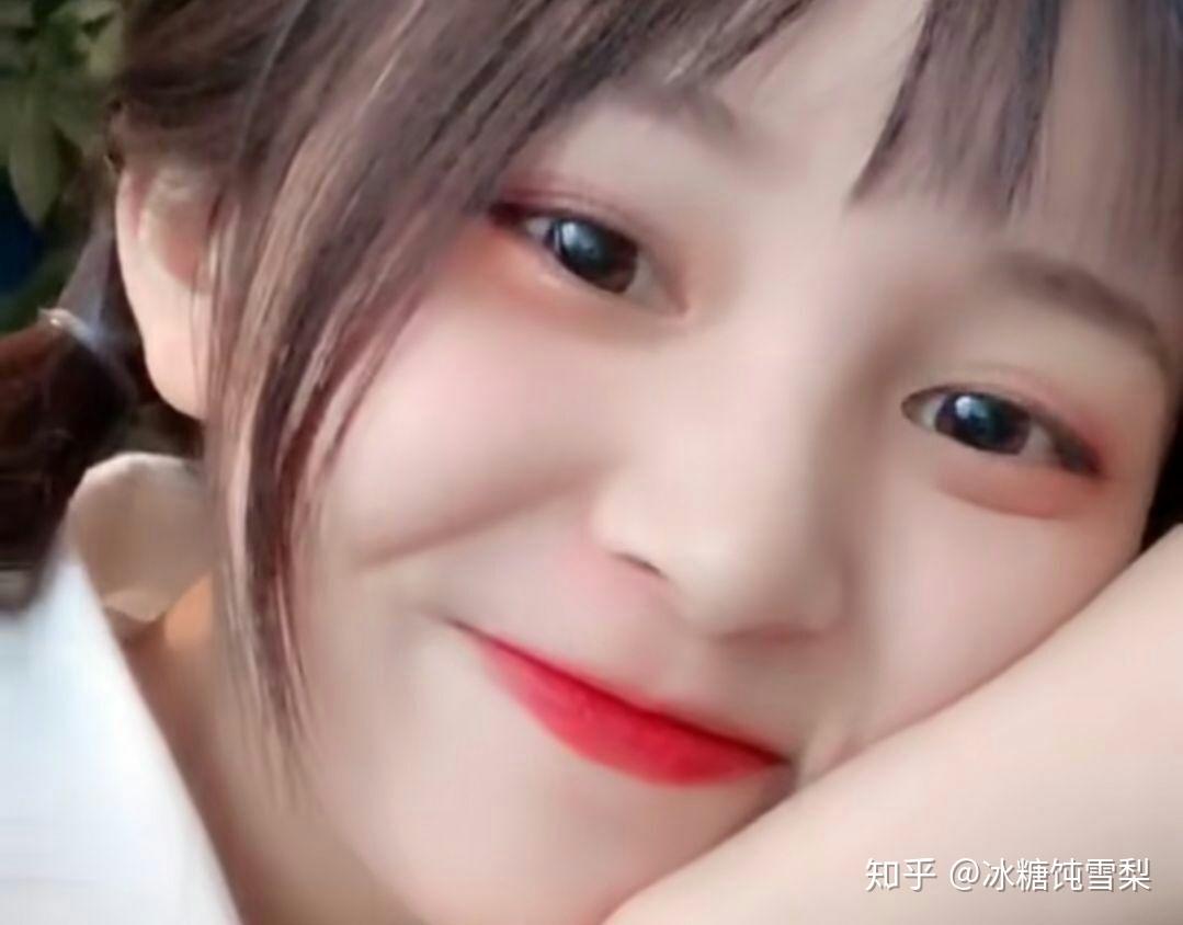 你们觉得草莓果酱ox会火到什么时候会一直火吗能上电视吗如果她的表情