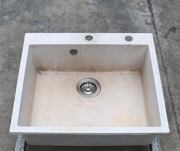 石英石水槽渗色 真相在这里 知乎