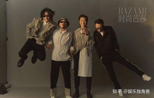 表情 我们和 乐队的夏天 聊了聊,关于新裤子 盘尼西林和旅行团乐队没说完的 ... 表情