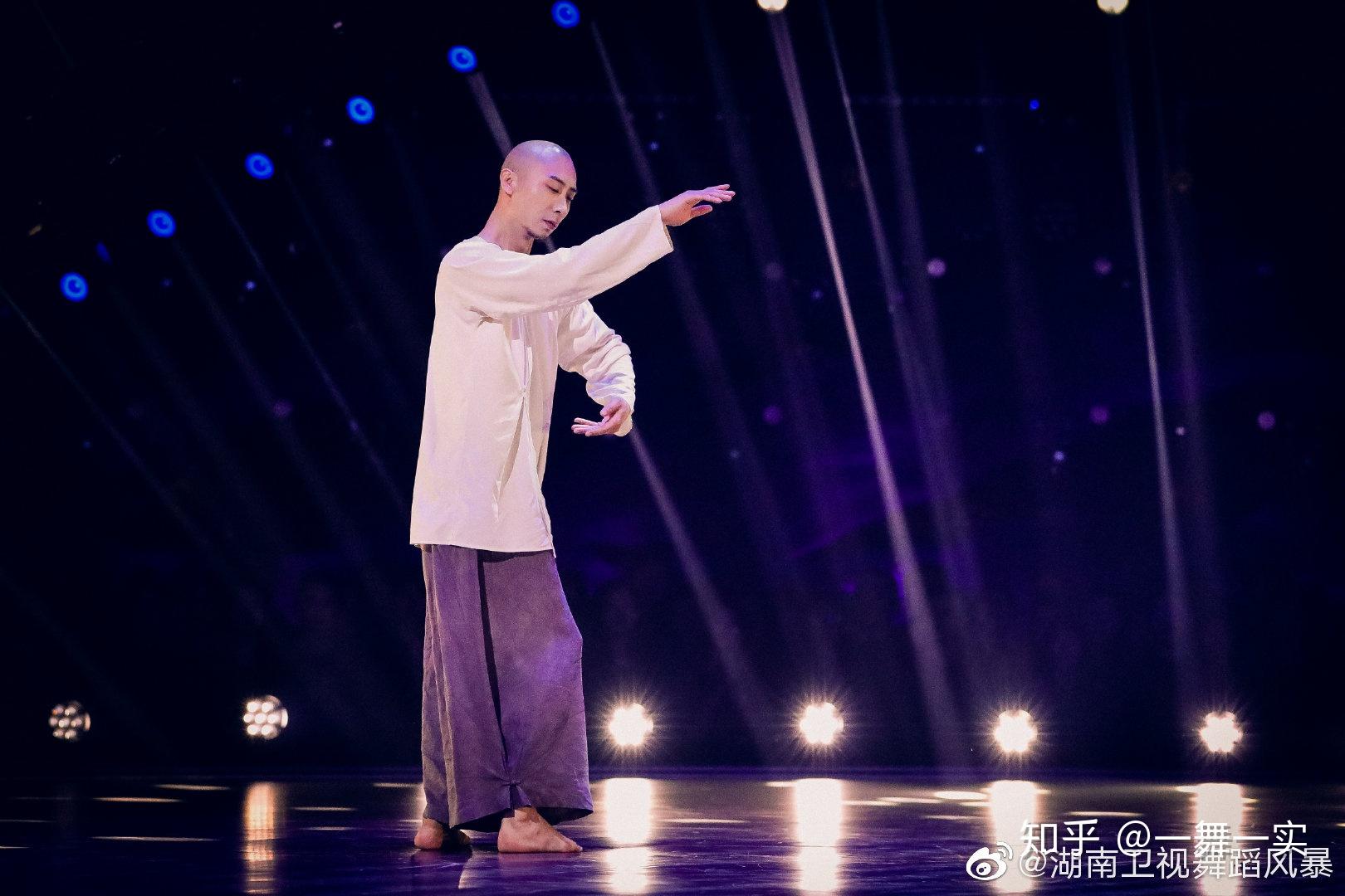 参禅悟道也可在舞蹈里得到升华方寸之间也可将出世与入世阐明