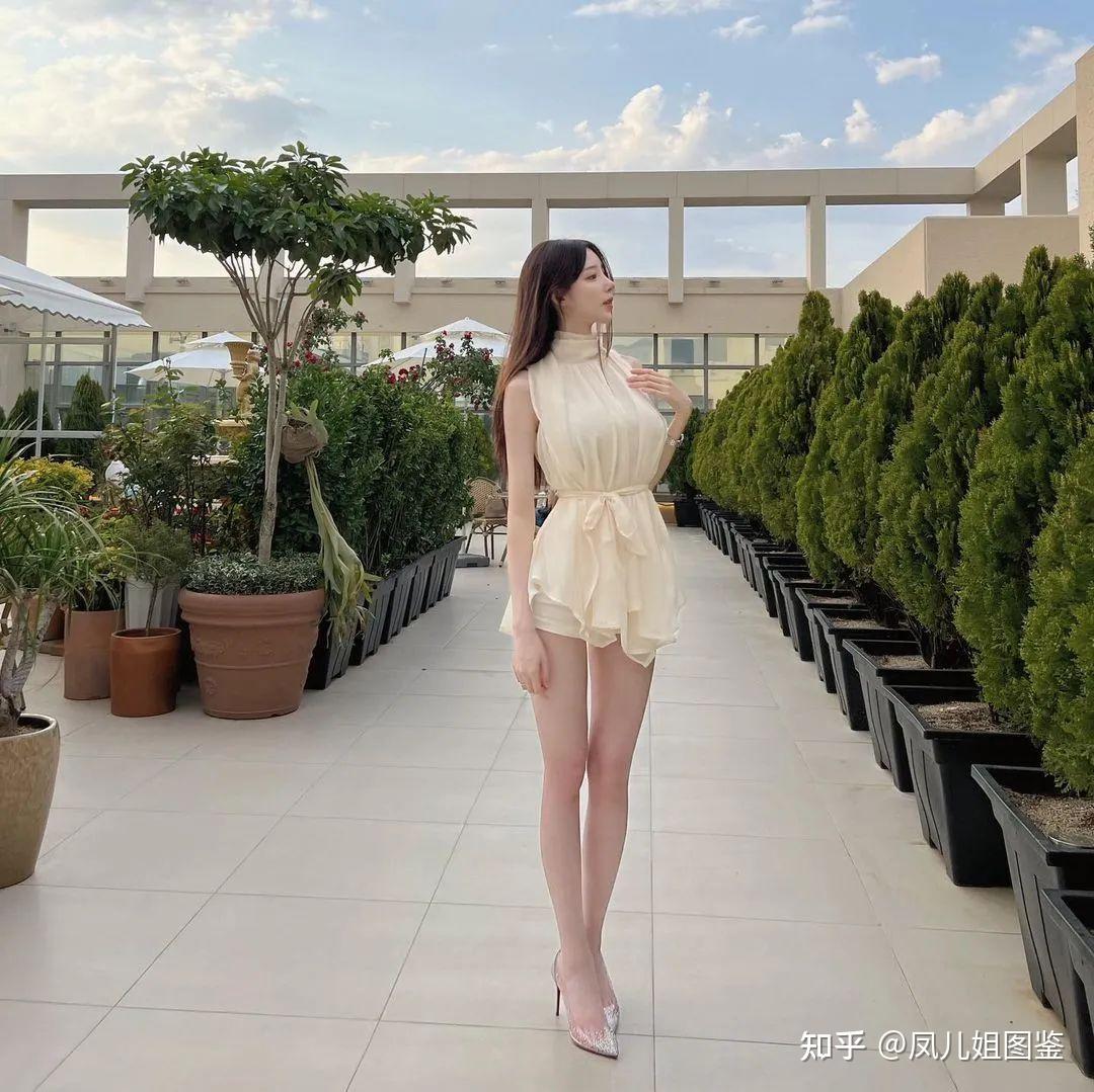 胸大屁股大的女生夏天穿什么好看呀? - 知乎