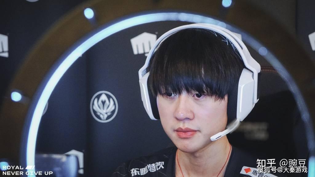 lolrng被官方针对后uzi终于说出了这句话两边粉丝都惊了