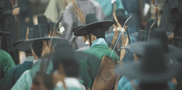 朴赞郁执笔新作《战,乱》,Netflix年度最爽韩国抗日片!