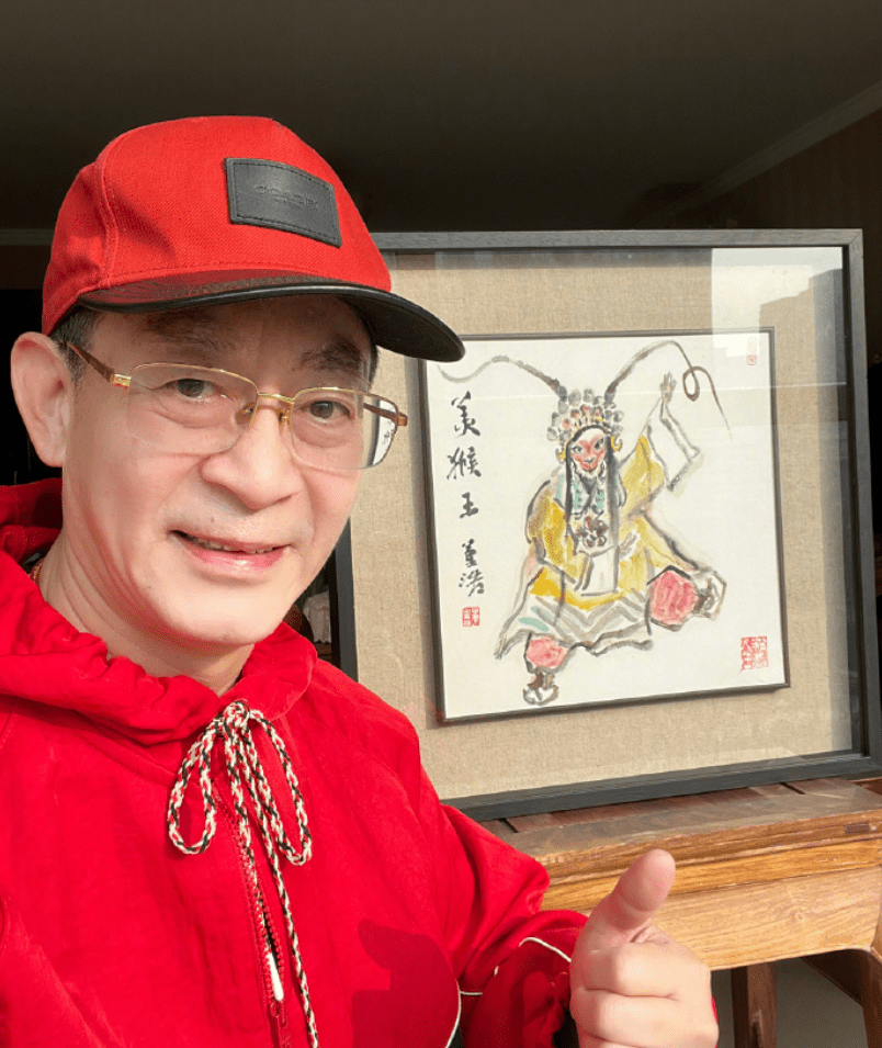 六小龄童悼念母亲百岁诞辰儿时帅气可爱长大后和父亲五官超像