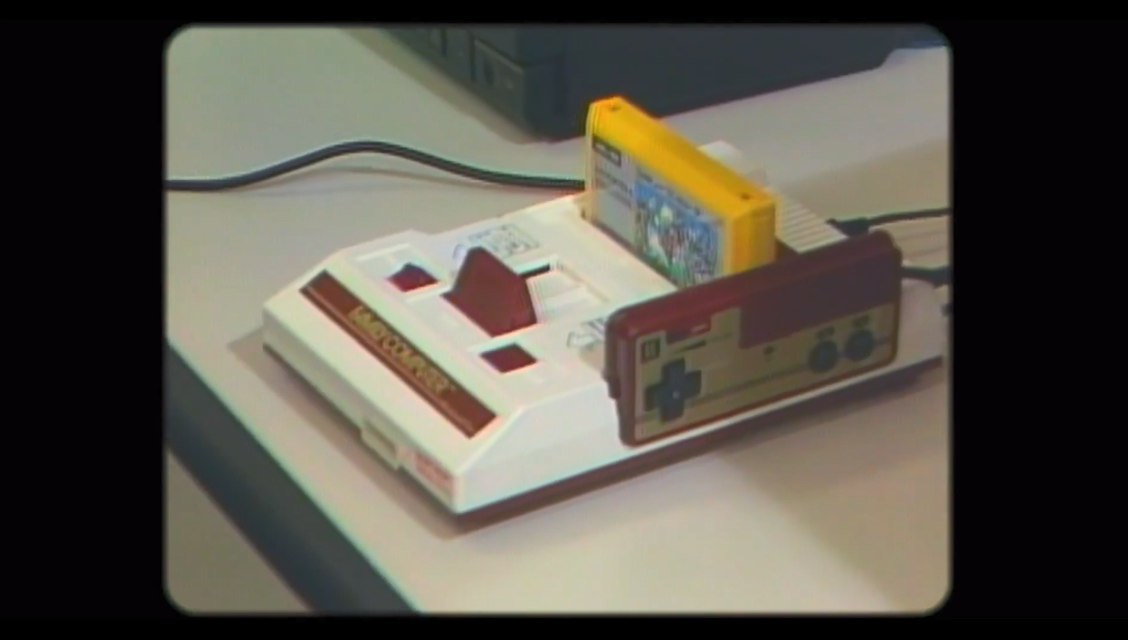 在当时,相比雅达利2600,任天堂红白机有着更精细的画面,更丰富的音效