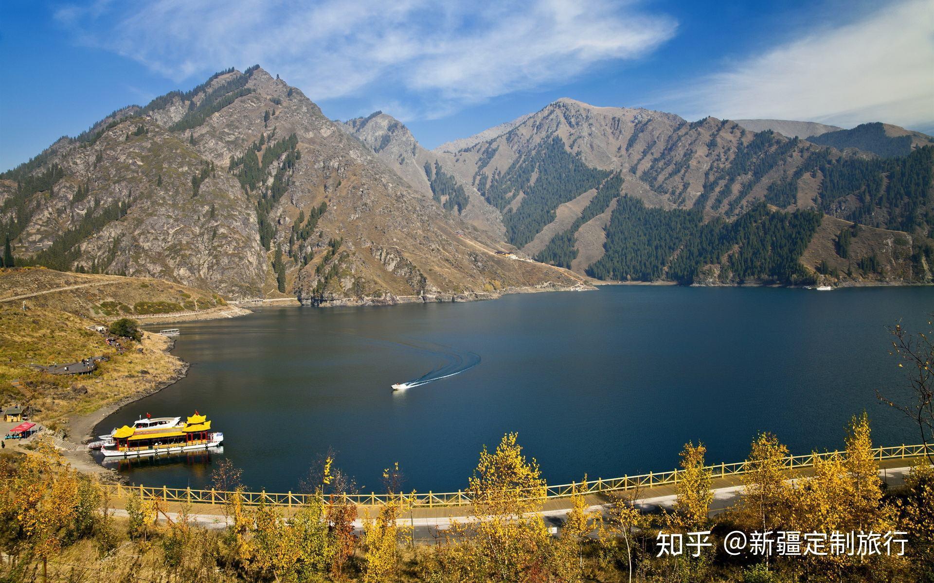 游客在新疆天山天池目击「银色水怪」 「感觉可能有15米长」 | 星岛日报