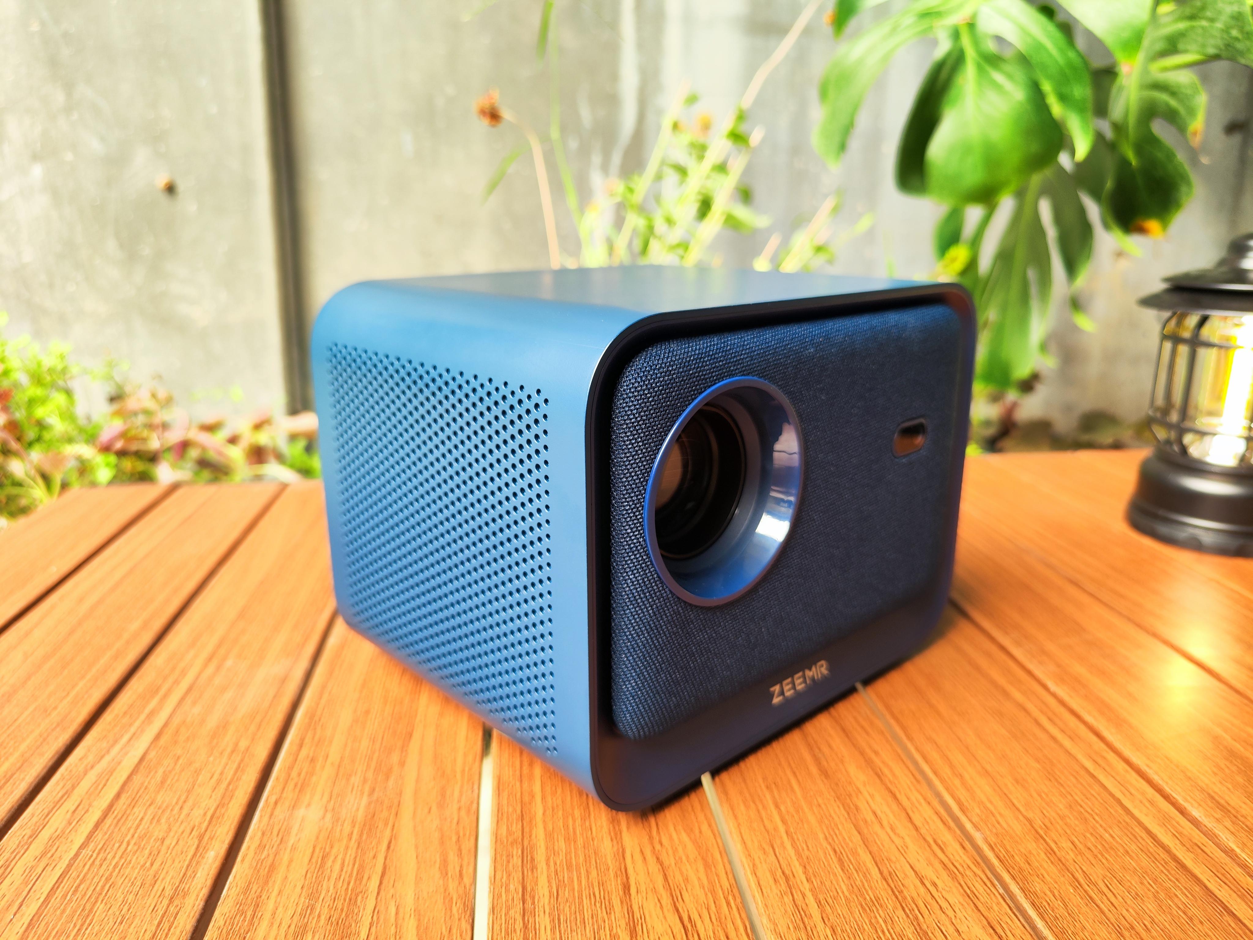 网上很多的知麻z1投影仪真的这么好用吗?专业数码博主深度实测告诉你