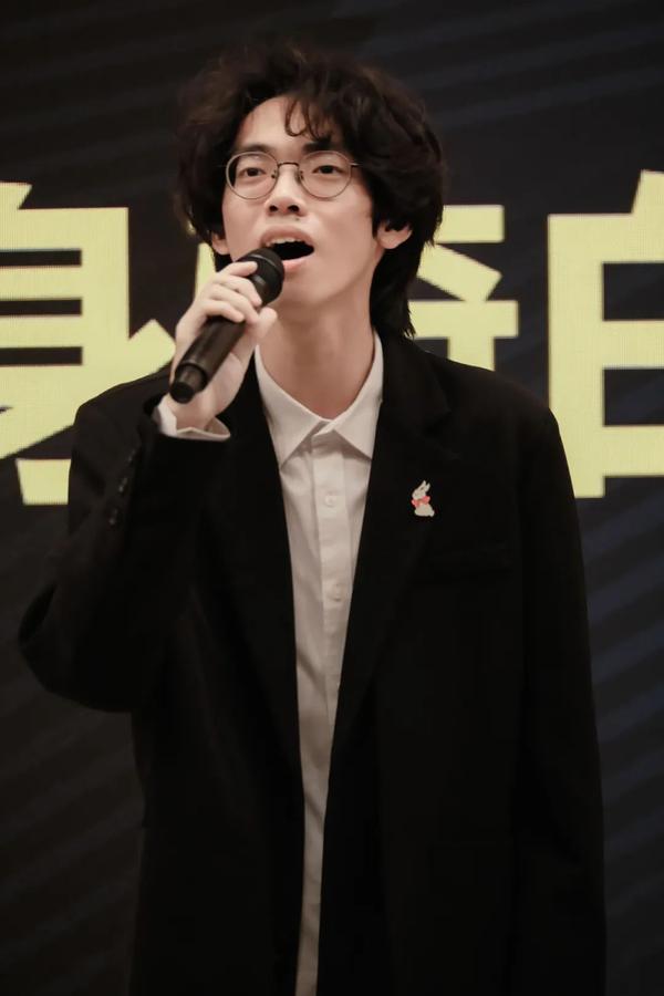 十大歌手决赛：何俊烨，夺冠！ - 知乎