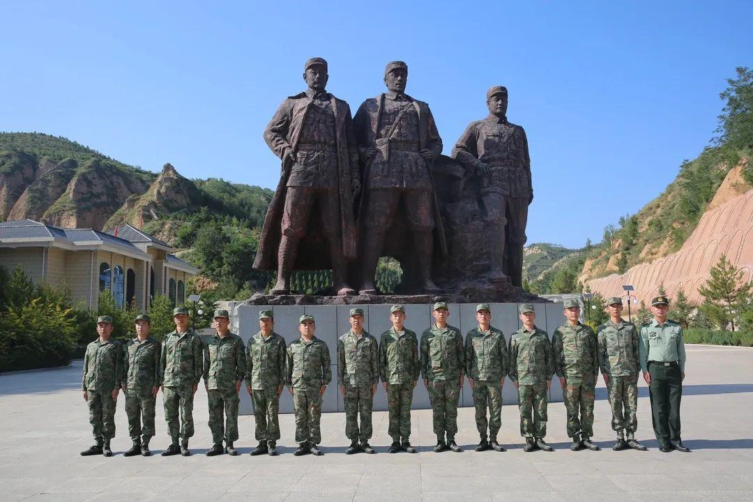 "铁拳旅"迎来首批神木籍新兵