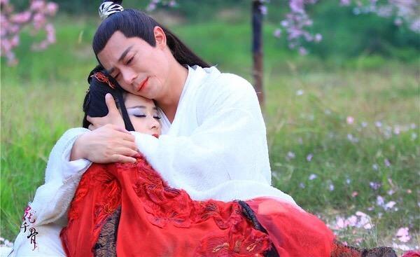 花千骨东方彧卿同人文 花千骨和东方彧卿续写 花千骨重生之为恨而活