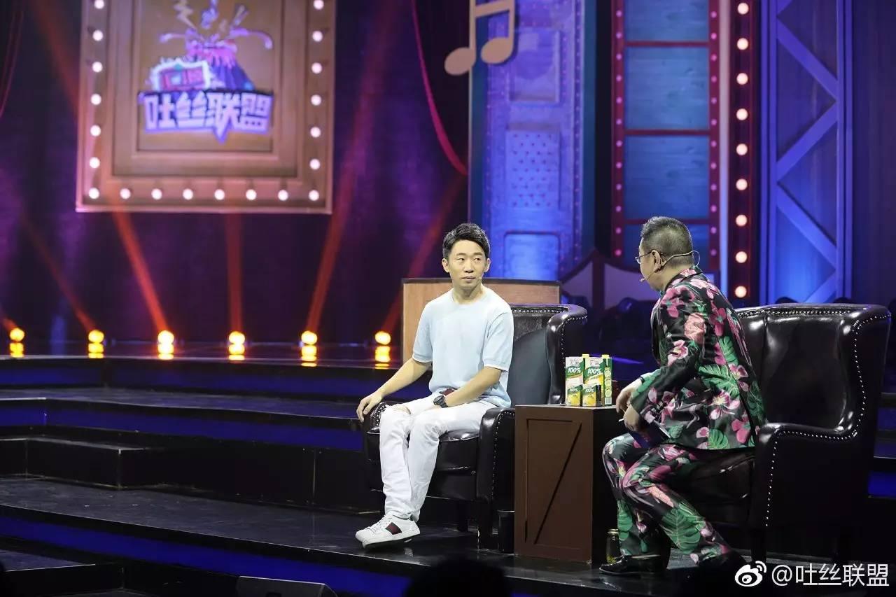 从多年前春晚上蔡明在小品里演了个疯狂追星族以来,追星就一直是