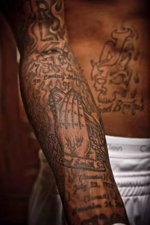 纹身全新诠释带刀侍卫jr史密斯