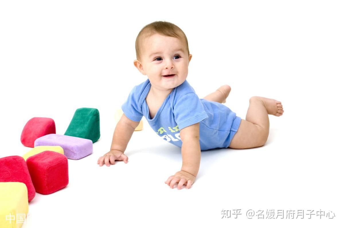 婴儿一般几个月可以自己站立 v2-55c2787ac6ae78461f9ad807e75cc51d_r.jpg