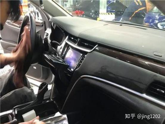 车里能喷酒精消毒吗 v2-55cfb9814d76fab3c0b0e42cb560740d_r.jpg
