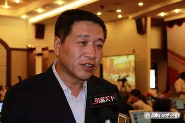 财富排在第1005位,排名下降240位,财富增长27%;1971年出生的郭春生