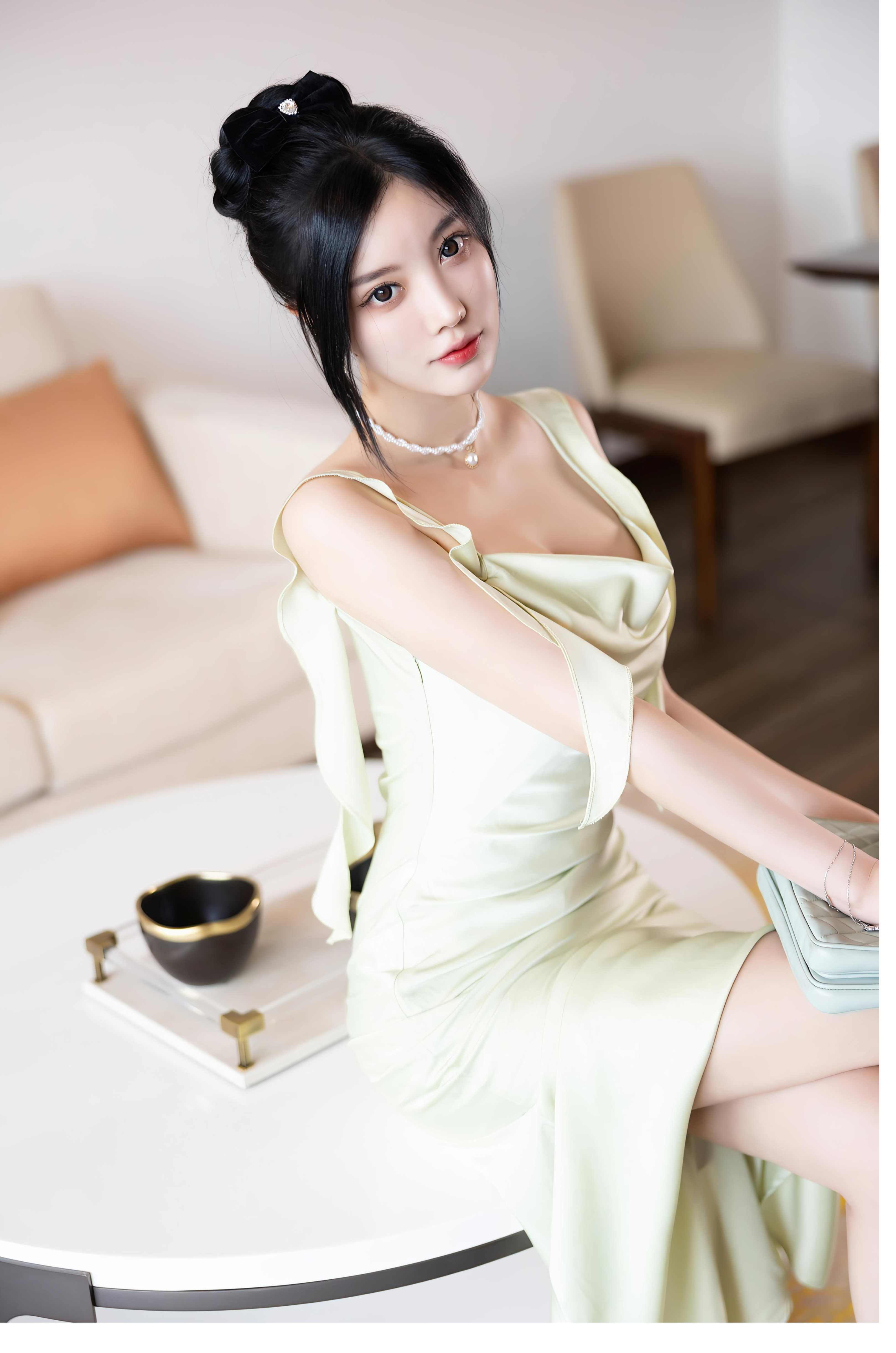 秀人网丨杨晨晨sugar个人介绍和写真合集鉴赏 - 知乎