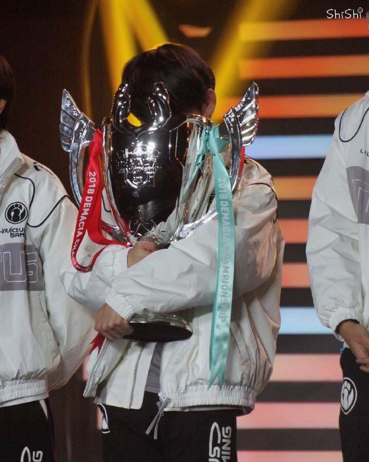 请问有ig队员的高清图片吗想用做手机壁纸宝蓝肉丝theshy阿水等