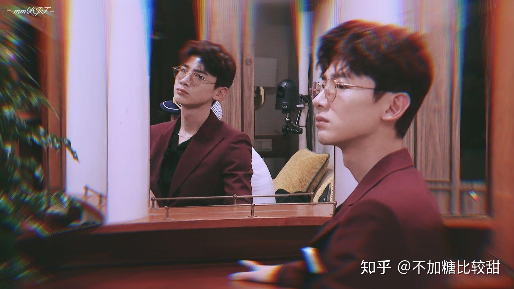 你见过哪些白敬亭戴眼镜的照片