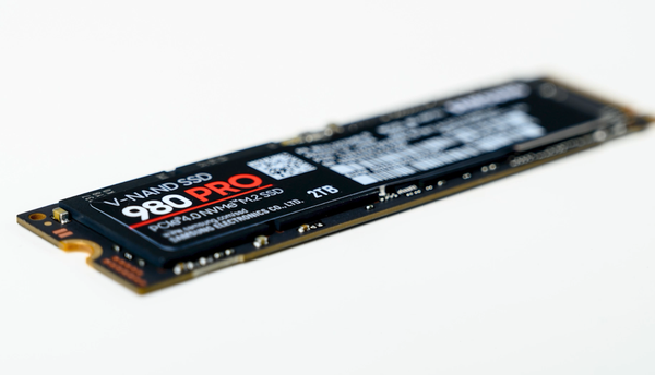 三款性价比PCIe 4.0 SSD对比测试：三星980 PRO、WD_BLACK SN770、致态