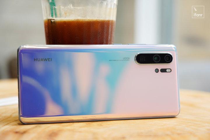 华为p30pro评测一位面面俱到的艺术生丨模范评测