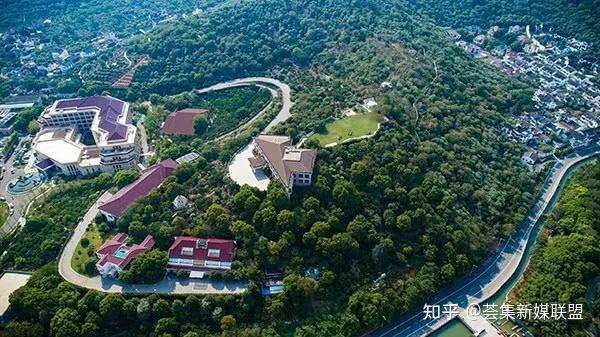 位於太湖東山之濱莫釐山腳下的花園式國賓級酒店蘇州東山賓館