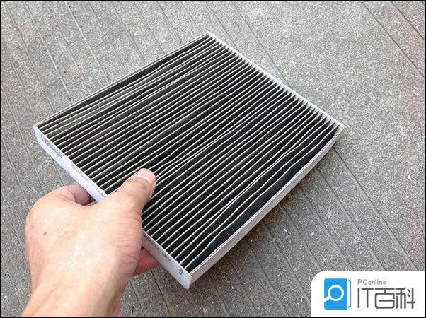 自己怎么换空调滤芯 v2-57069ac0235fc9be976a54b2b779407d_r.jpg