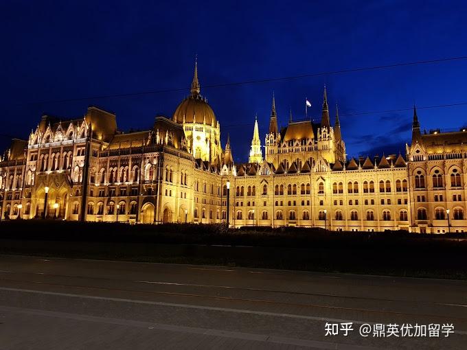 关于匈牙利一所同时为美国与奥地利认证的精英大学:中欧大学!