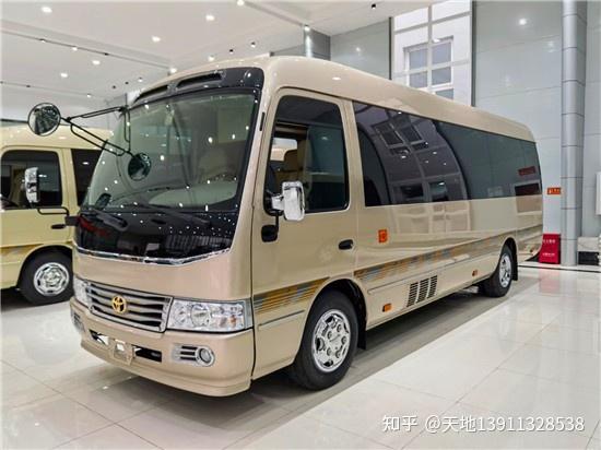 尼桑日产碧莲商务车丰田考斯特商务车