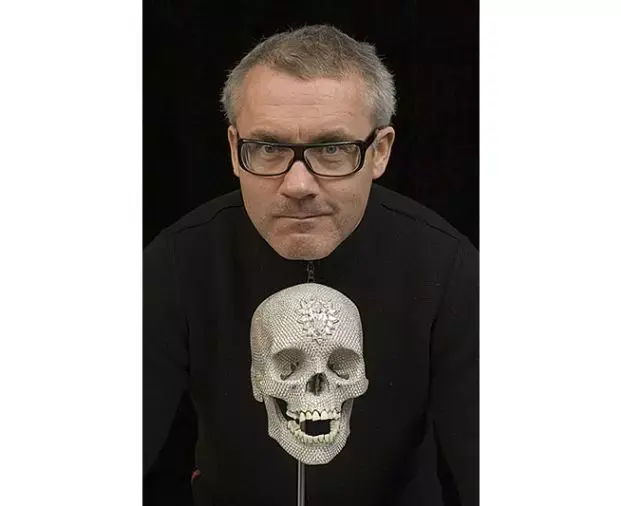 如何评价艺术家达明·赫斯特? - 知乎