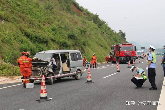 夜间开车跑高速，比白天危险多少？ 知乎 1545