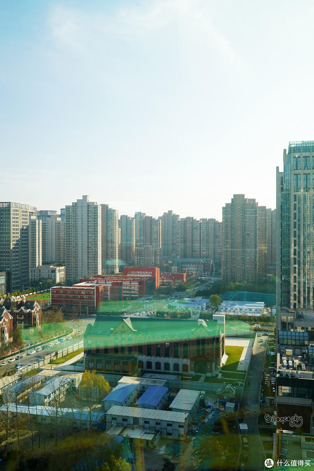 商务客的烧分之选成本低有酒廊的郑州汇艺万怡酒店