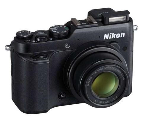 尼康的p7800 和佳能的g15这两款相机都不错 ,小巧携带方便 拍花花草草