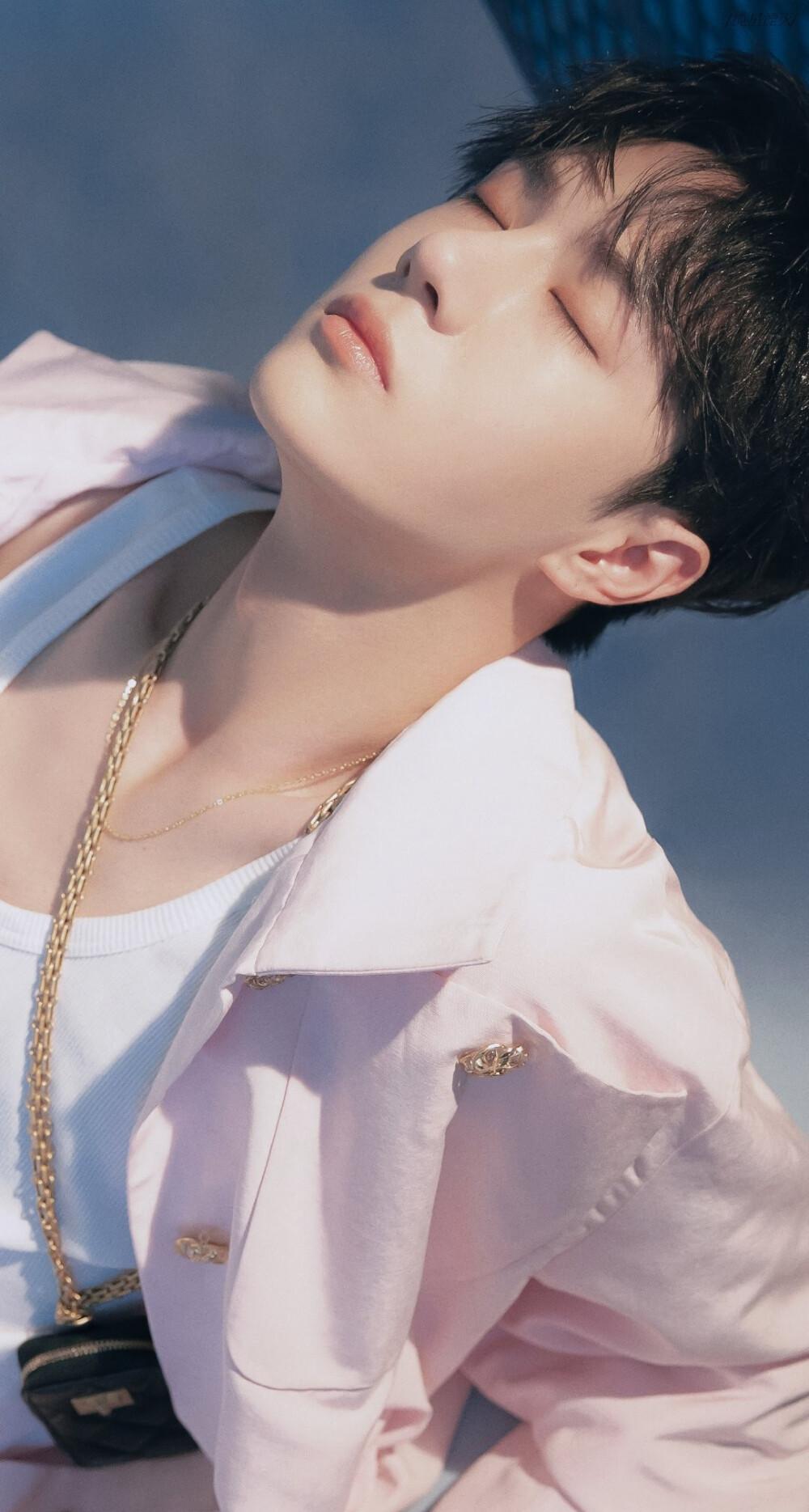 王一博有哪些特别好看的神仙图? - 知乎