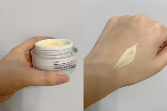 怎样涂抹面霜 v2-58a210260c57bff94b8ca3dad1ed2fa9_r.jpg