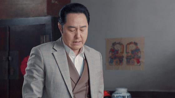 专访冯雷 |"老酒馆"里的贺义堂为啥又惨又可爱?