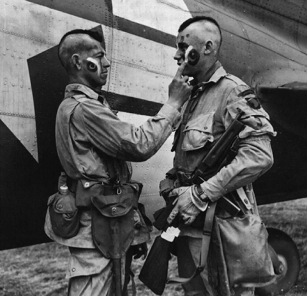 空中兵团二战美军伞兵连排武器装备沿革小考中