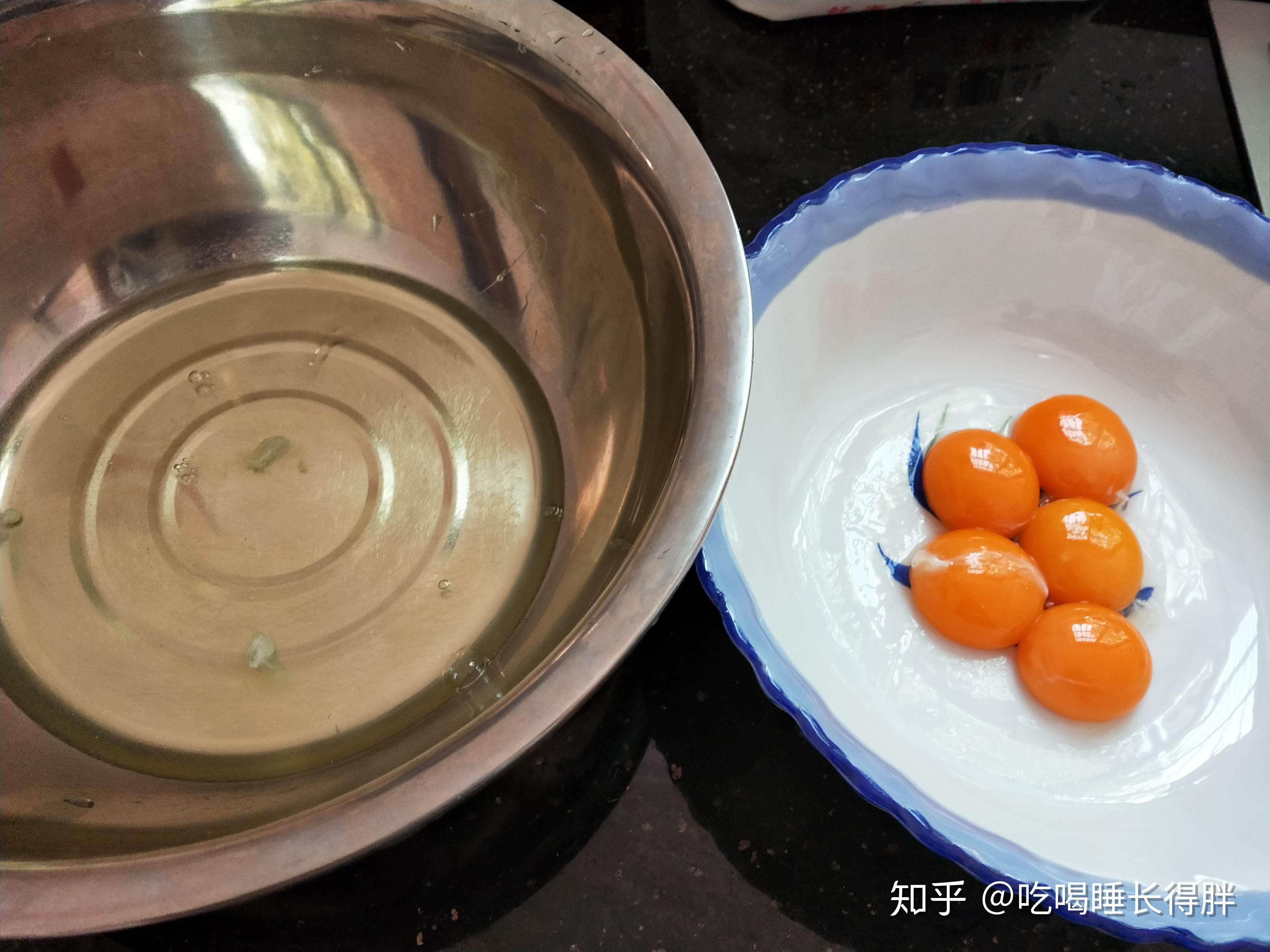 蛋糕胚怎么做用电饭煲 v2-590face821beb58c7eca4780e639bfb5_r.jpg