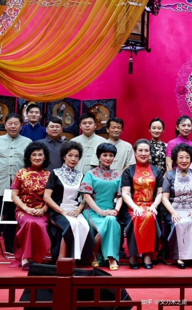 郭德纲耍嘴皮调侃柳岩德云鼓曲社开业张云雷陶阳纷纷亮相