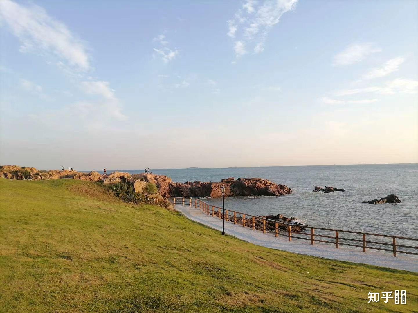 青岛小麦岛公园被称为「小垦丁」,你觉得景色怎么样? - 知乎