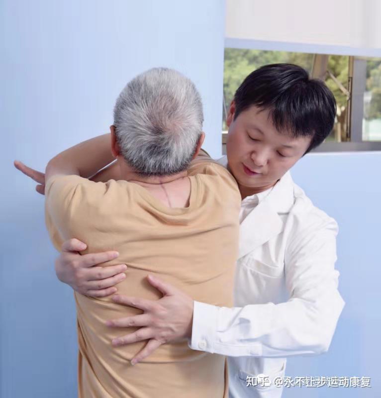 在家怎么练上肢 v2-593caec7f4cdee5c65e7b93d452a9481_r.jpg