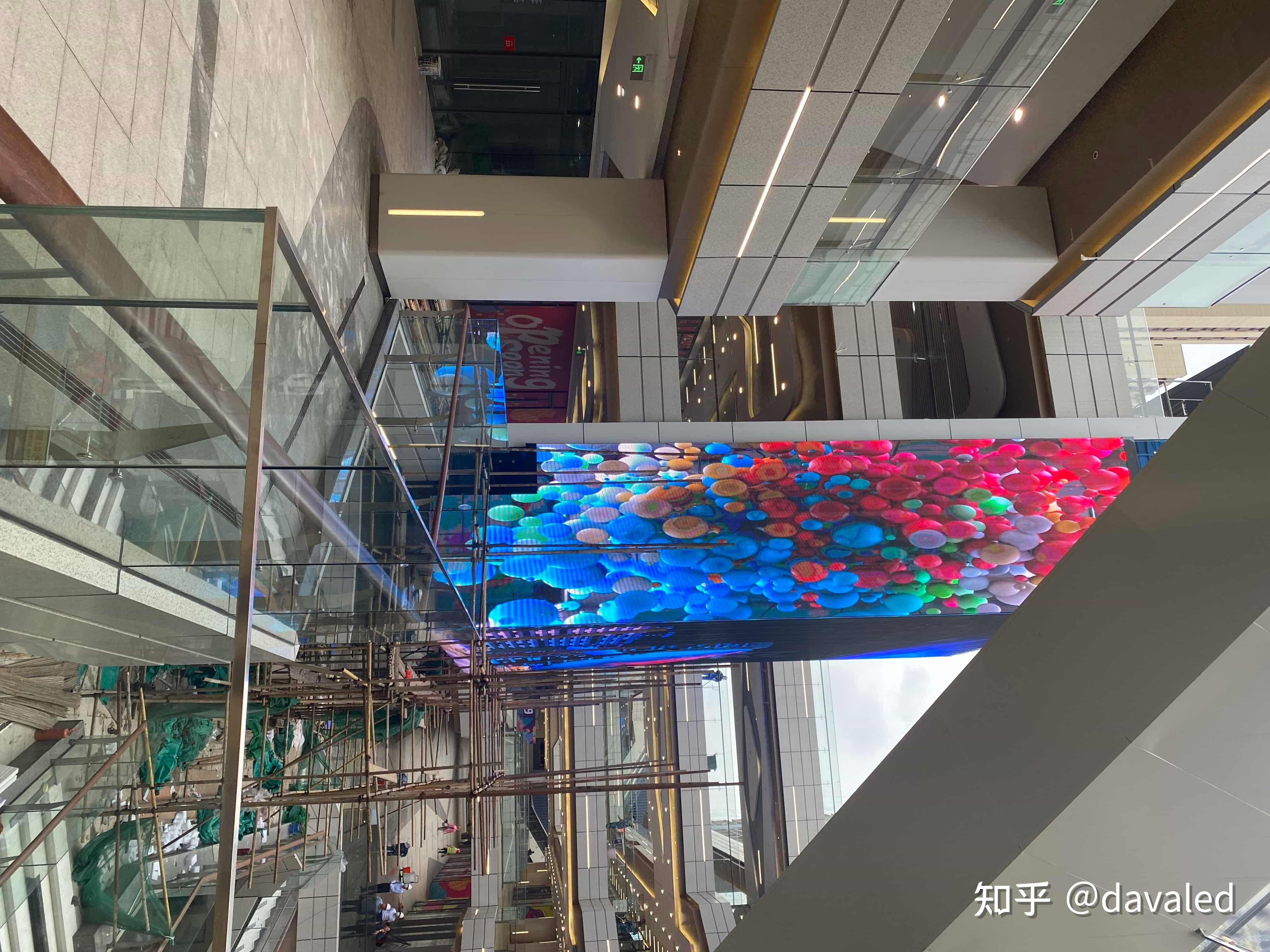 led透明屏多少钱一个平方