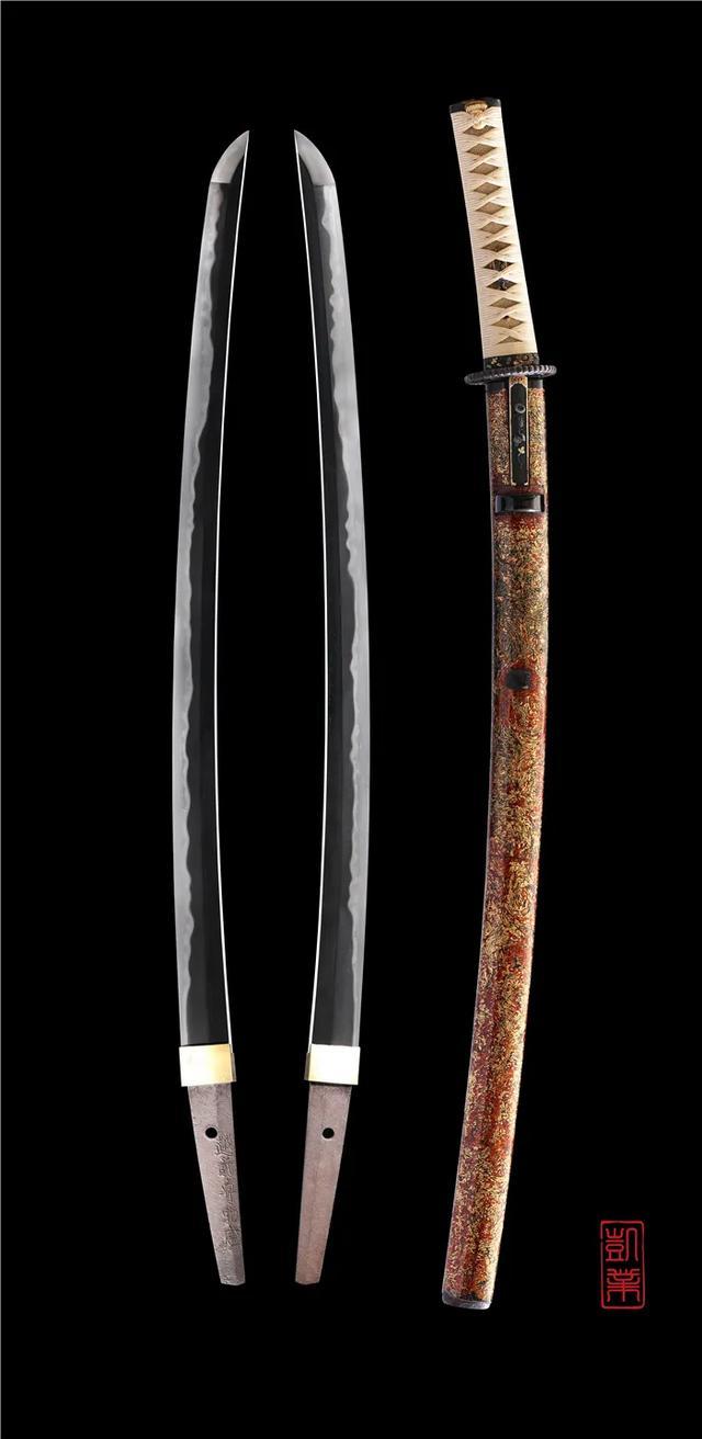 日本刀的美学是有高于好看二字的标准的,这个标准既有框架又没有